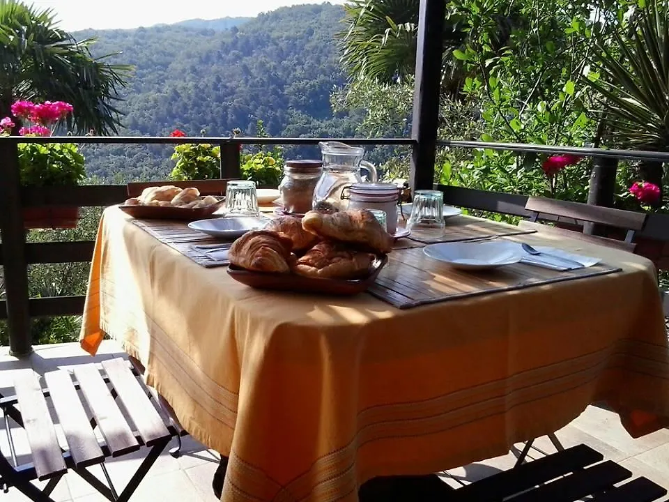 Alojamento de Acomodação e Pequeno-almoço La Fattoria Di Nonna Eugenia Acomodação com café da manhã Lerici